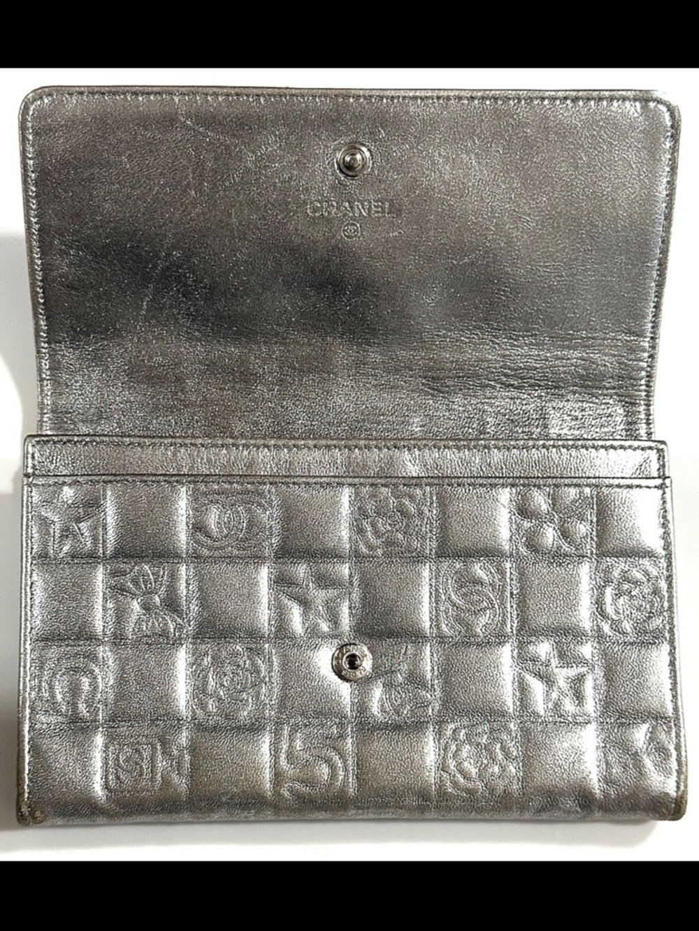 CHANEL - Metallic Quilted CC Logo Wallet Icon Series Leather RARE!! - Picture 3 of 10